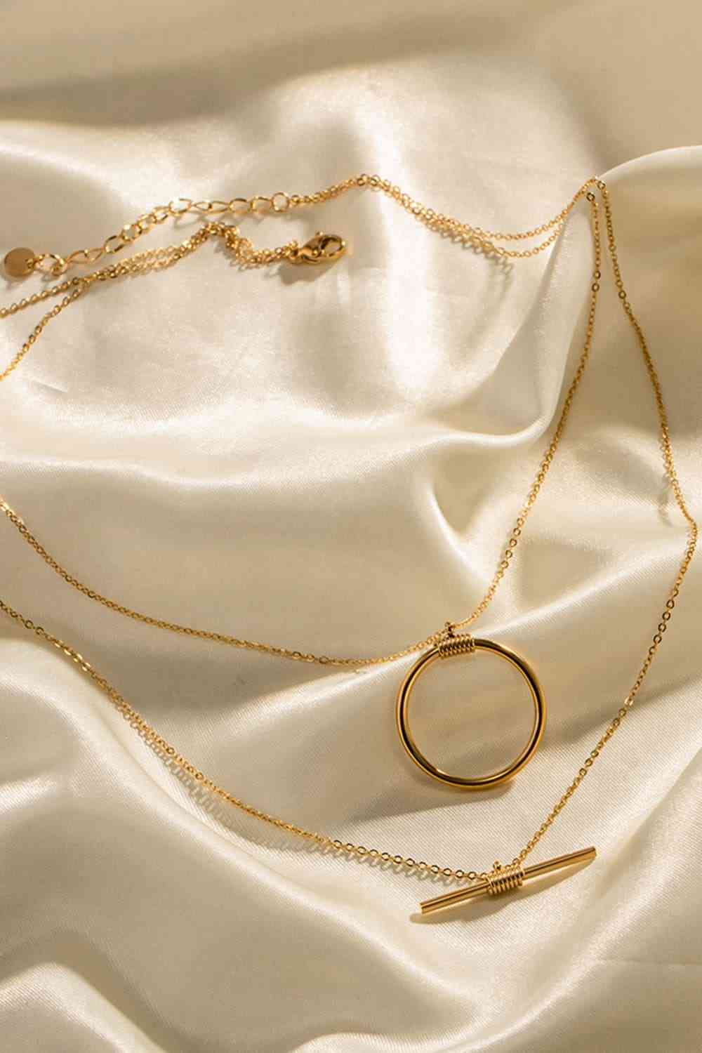 Gold Middle Hook Double-Layered Necklace - Que Joyitas