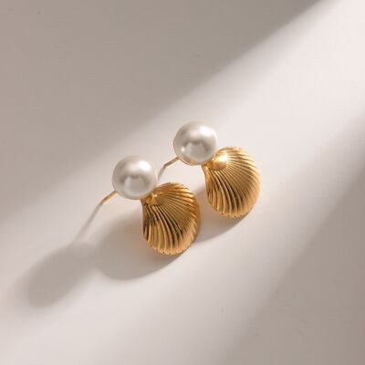 Pearly Shell Stud Earrings