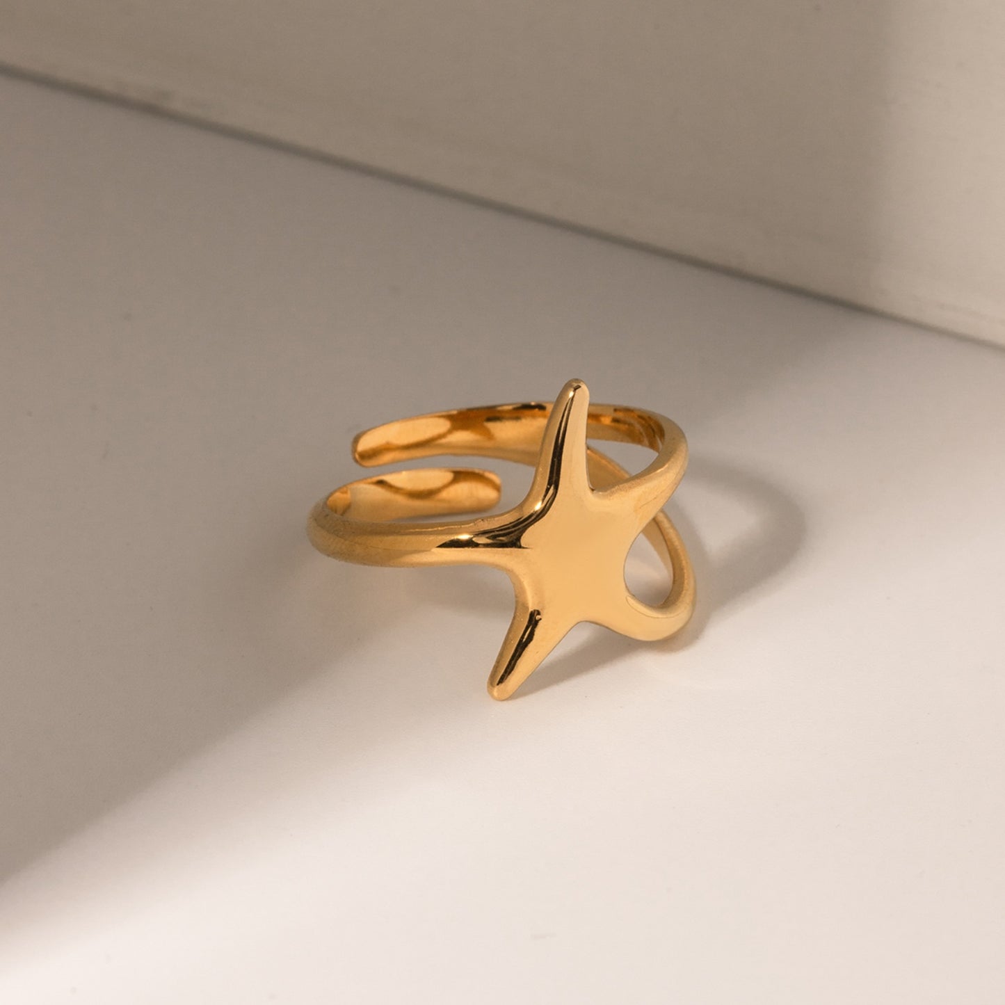 Open Star Gold Ring