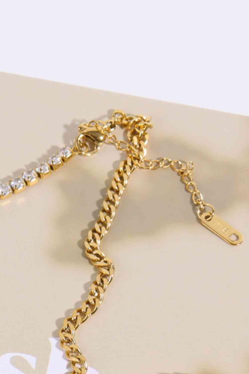 Beauty Curb Rhinestone Gold Necklace - Que Joyitas