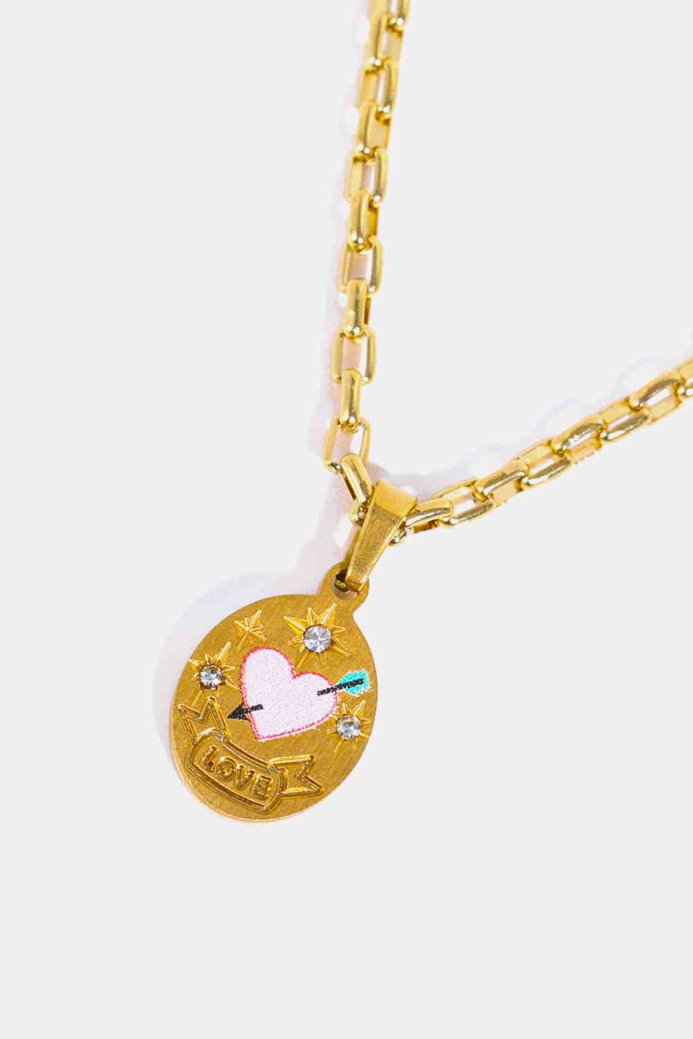 Beauty Loved Gold Oval Pendant Necklace - Que Joyitas