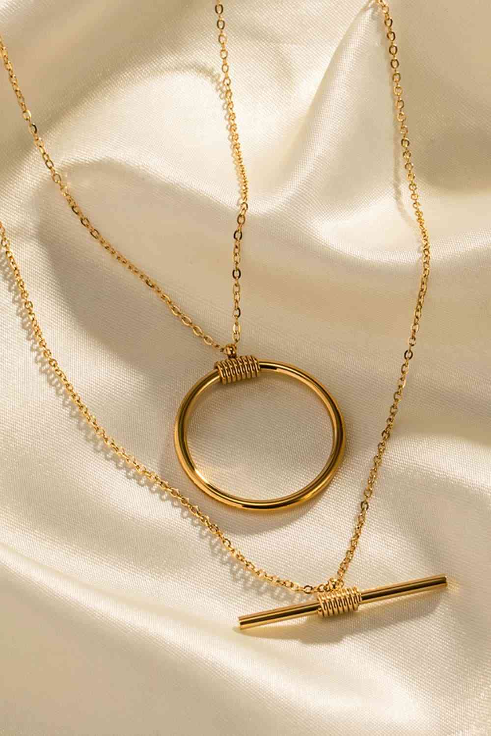 Gold Middle Hook Double-Layered Necklace - Que Joyitas