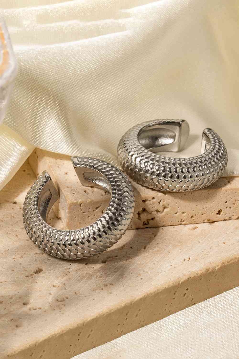 Dragon Scale Cuff Earrings - Que Joyitas