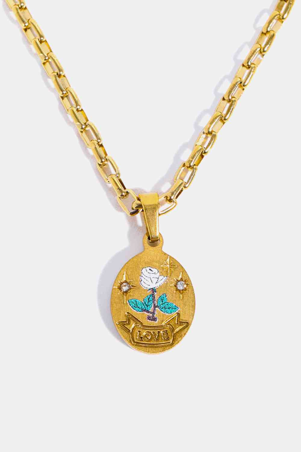 Beauty Loved Gold Oval Pendant Necklace - Que Joyitas