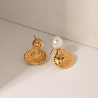 Pearly Shell Stud Earrings