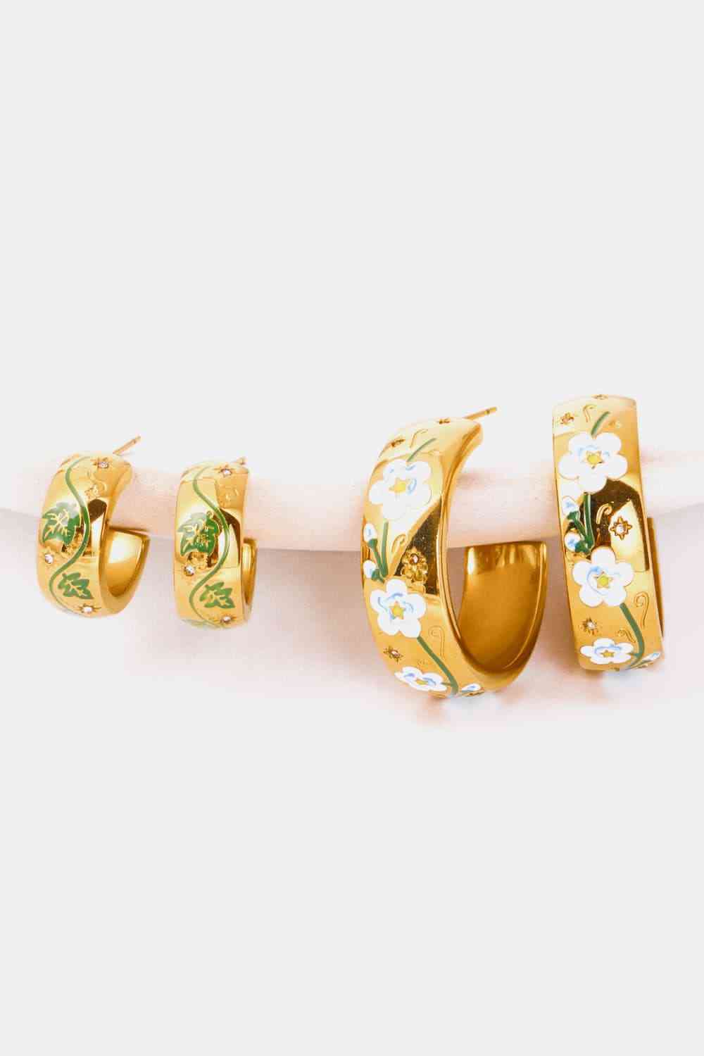 Daisy Flower C-Hoop Earrings - Que Joyitas