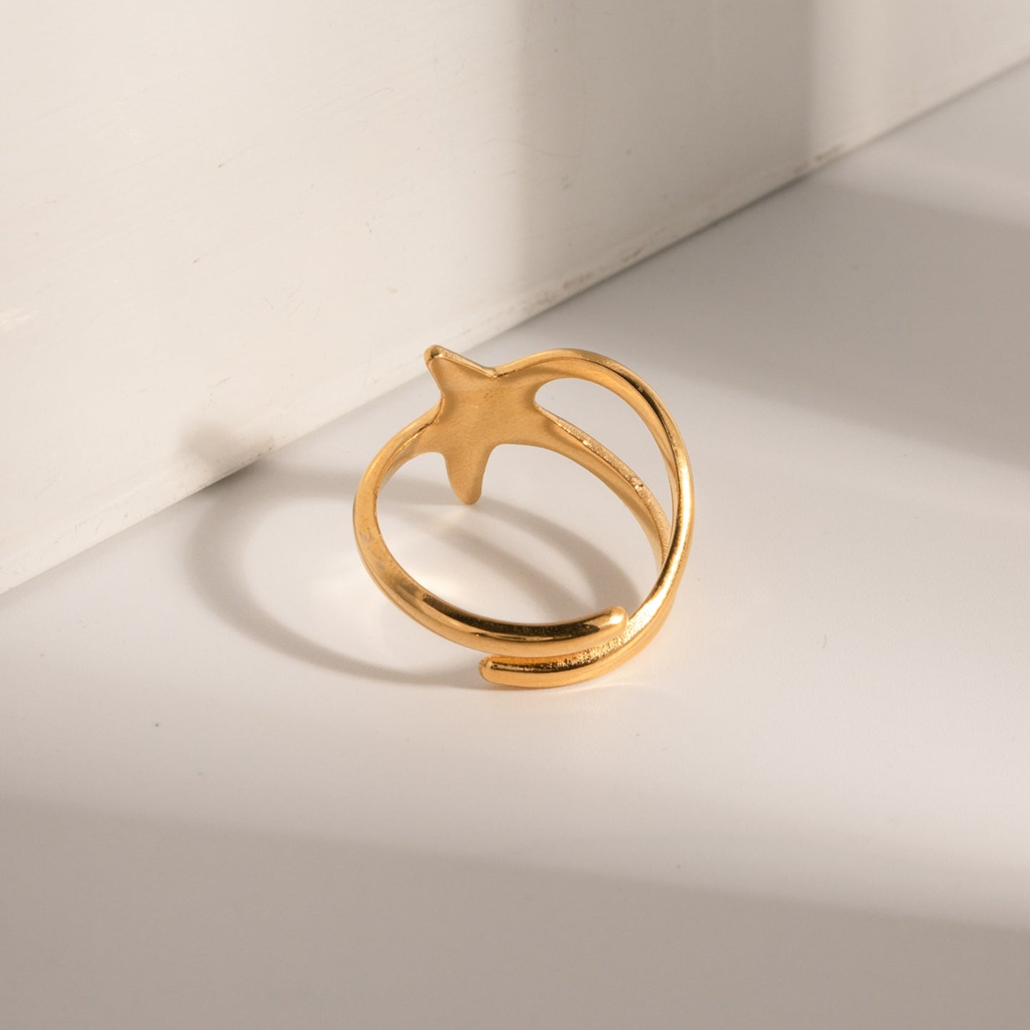 Open Star Gold Ring