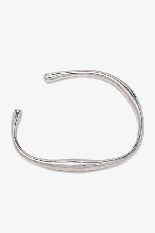 Curvy Dreamy Cuff Bracelet - Que Joyitas