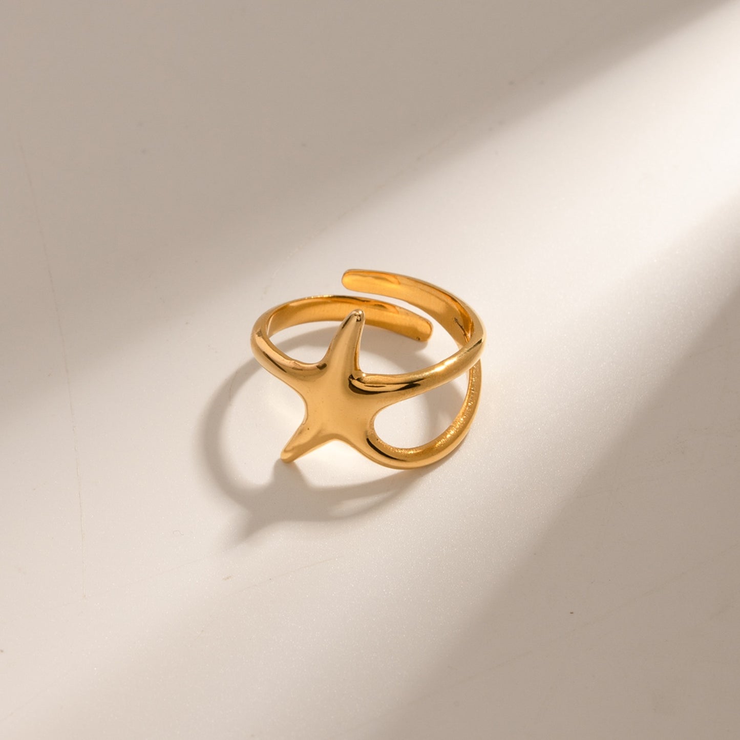 Open Star Gold Ring