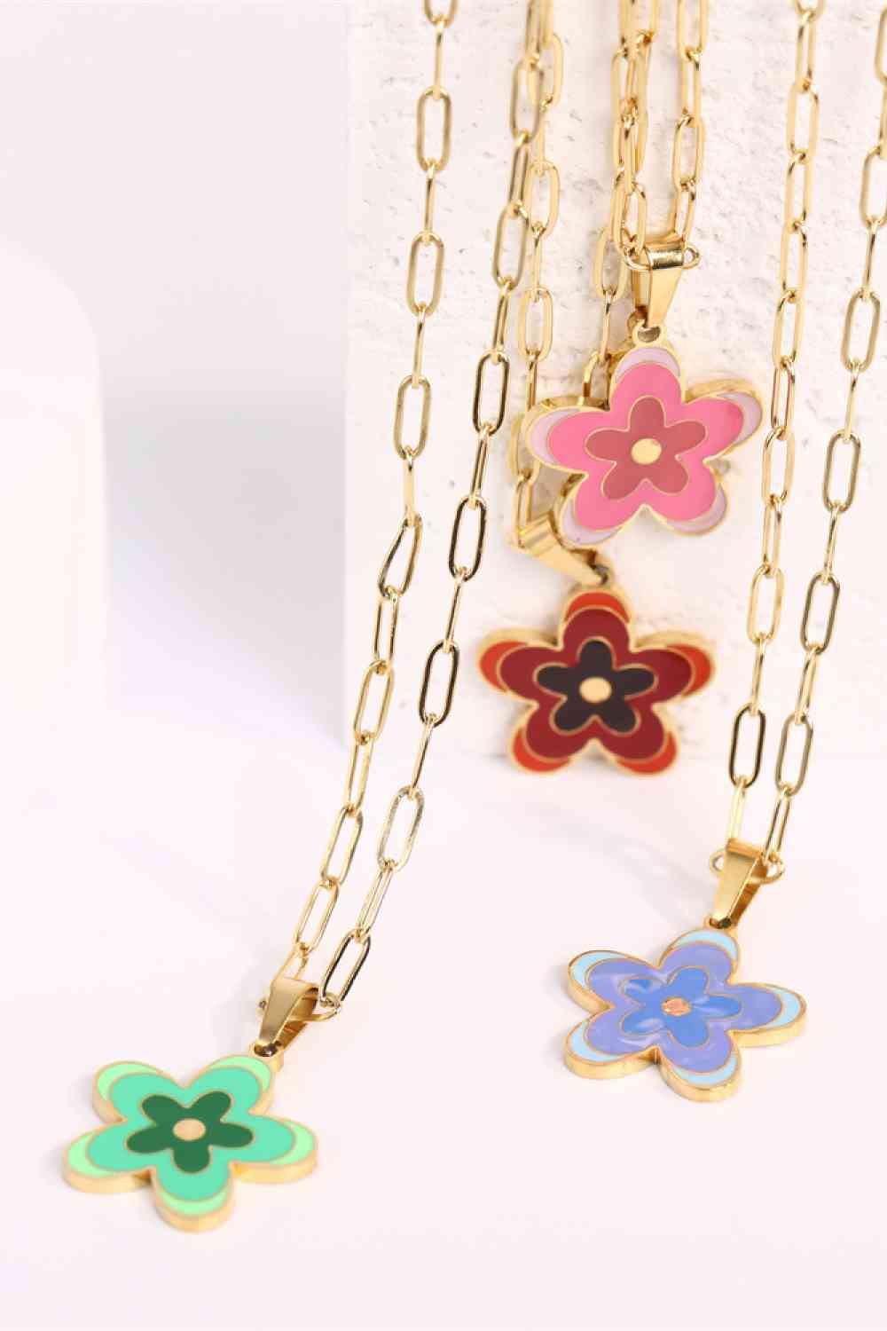 Flower Pendant Stainless Steel Necklace - Que Joyitas