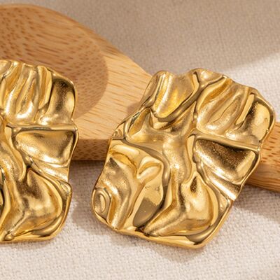 Geometric Wave Gold-Plated Earrings - Que Joyitas