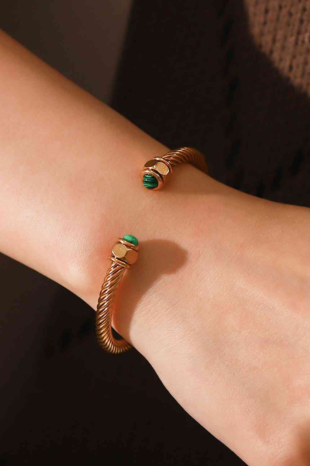 Twisted Gold Cuff Bracelet - Que Joyitas