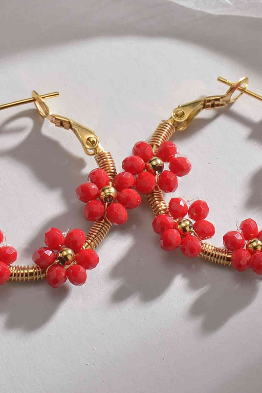 Flower Beaded Hoop Earrings - Que Joyitas