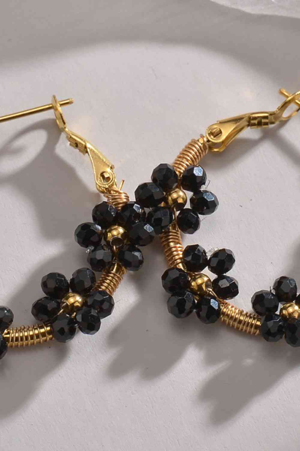 Flower Beaded Hoop Earrings - Que Joyitas