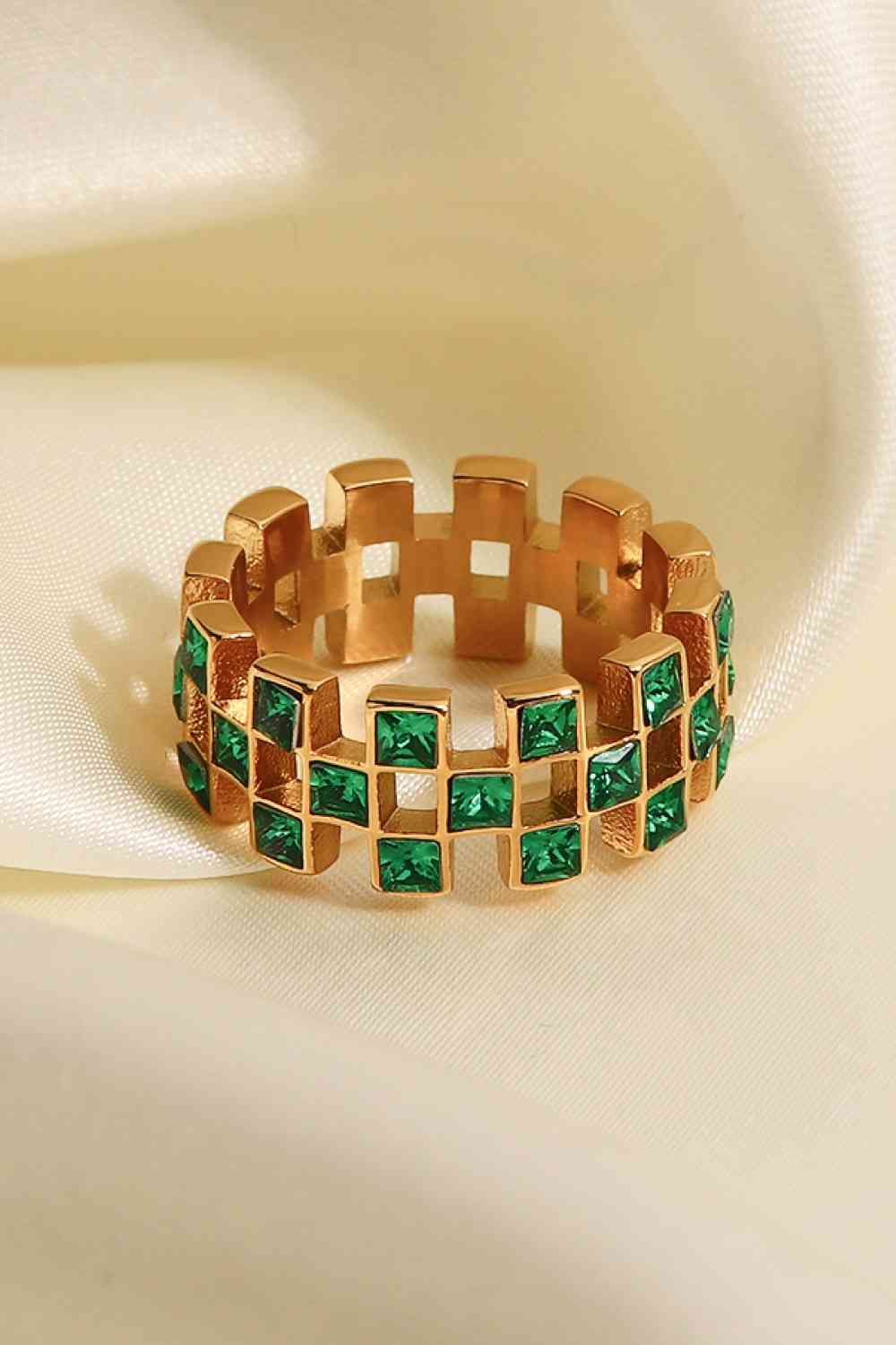 Green Contrast Geometrical Ring - Que Joyitas