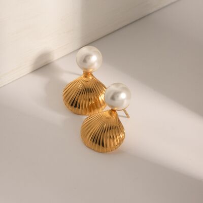 Pearly Shell Stud Earrings